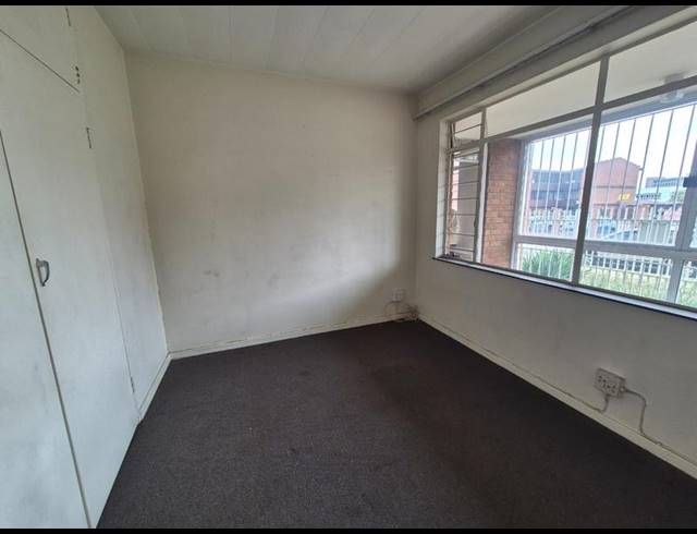 2 BEDROOM APARTMENT FOR SALE IN NEW REDRUTH